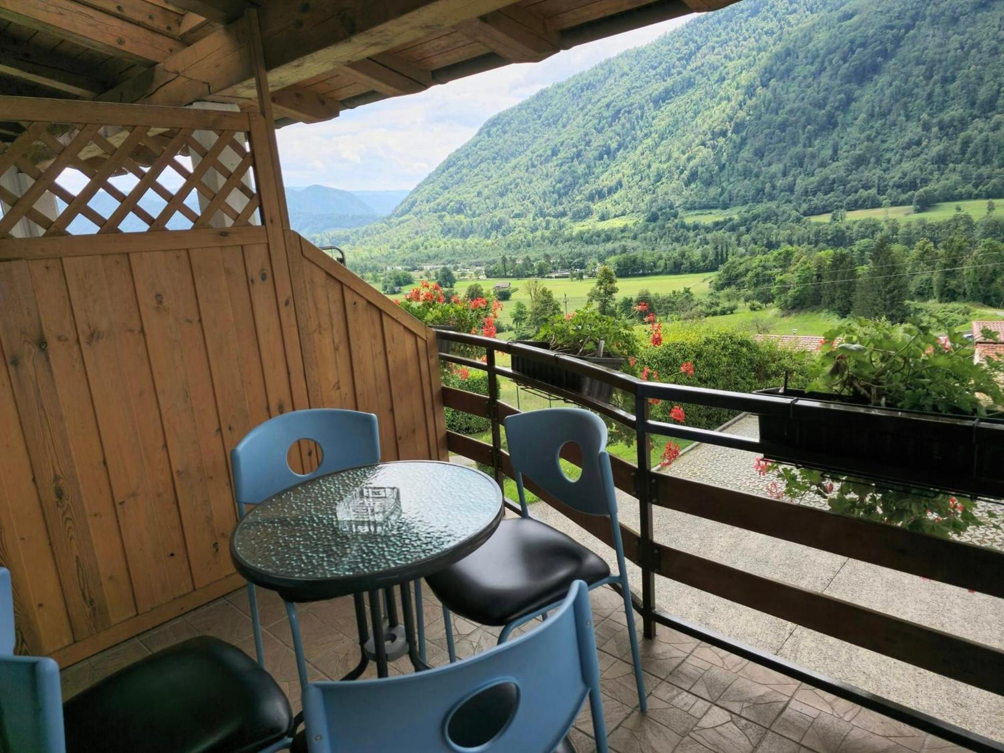 Holiday House Near The Soca River 托尔明 外观 照片