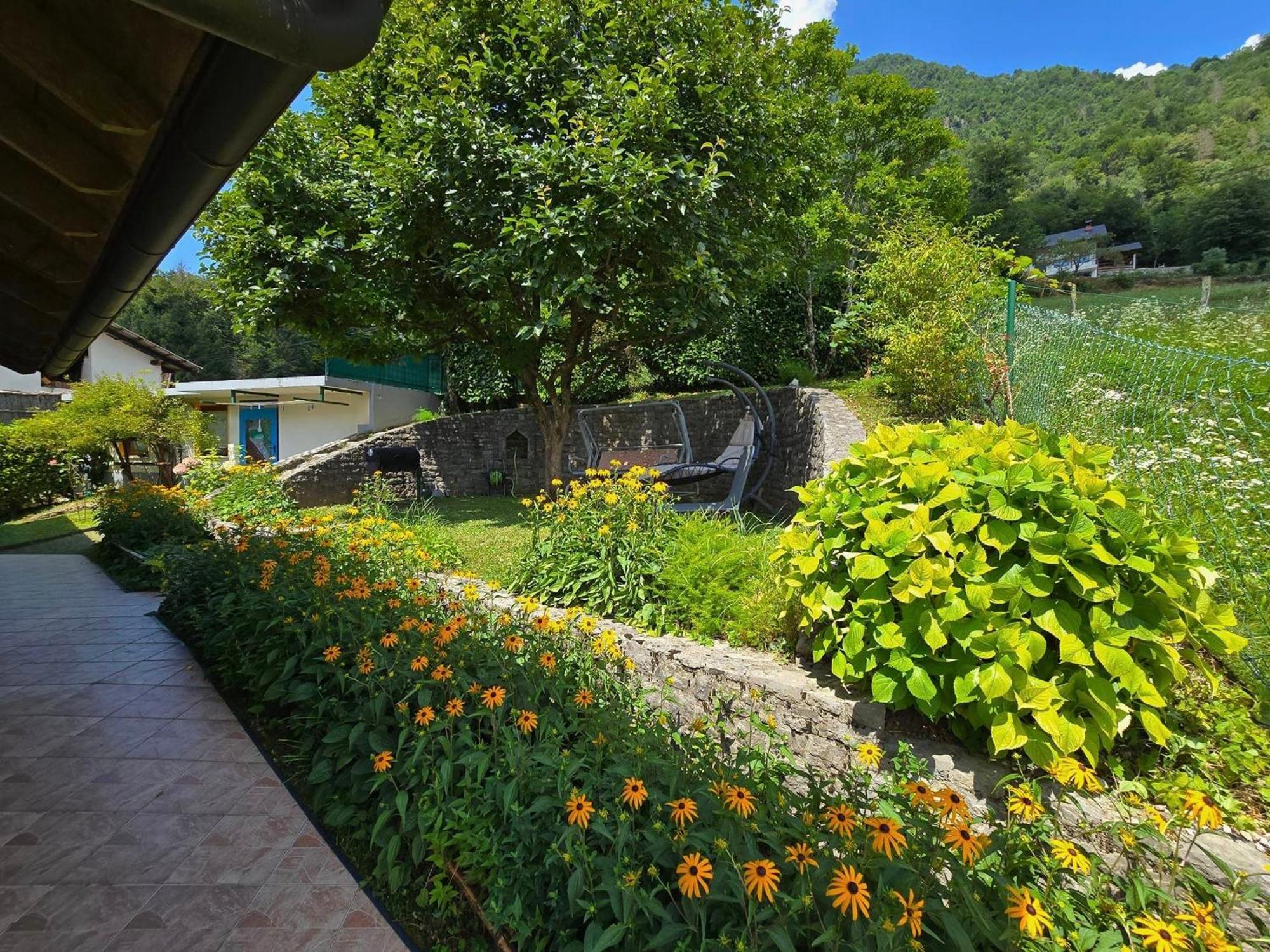 Holiday House Near The Soca River 托尔明 外观 照片
