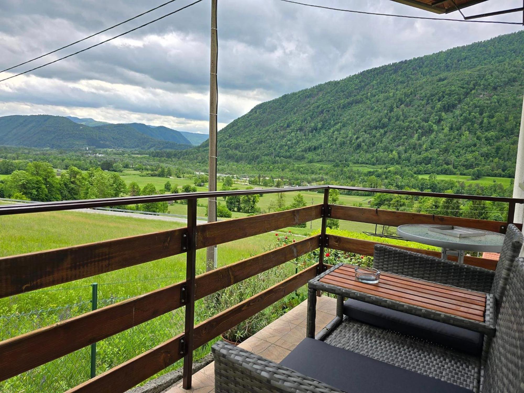 Holiday House Near The Soca River 托尔明 外观 照片